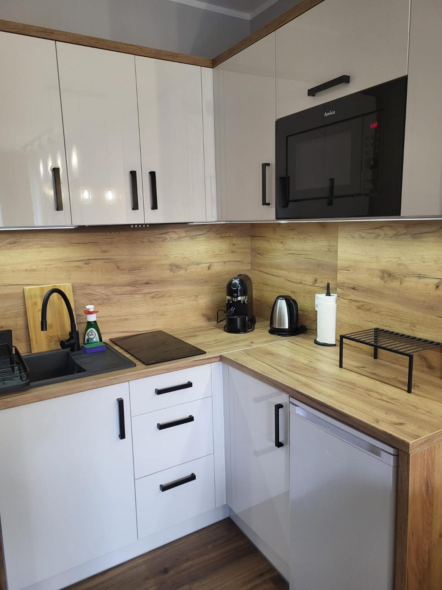 Z Widokiem Apartamenty - Apartamenty Z Widokiem Na Gory I Zewnetrzna Balia ชกลาร์สกา ปอเรมบา ภายนอก รูปภาพ